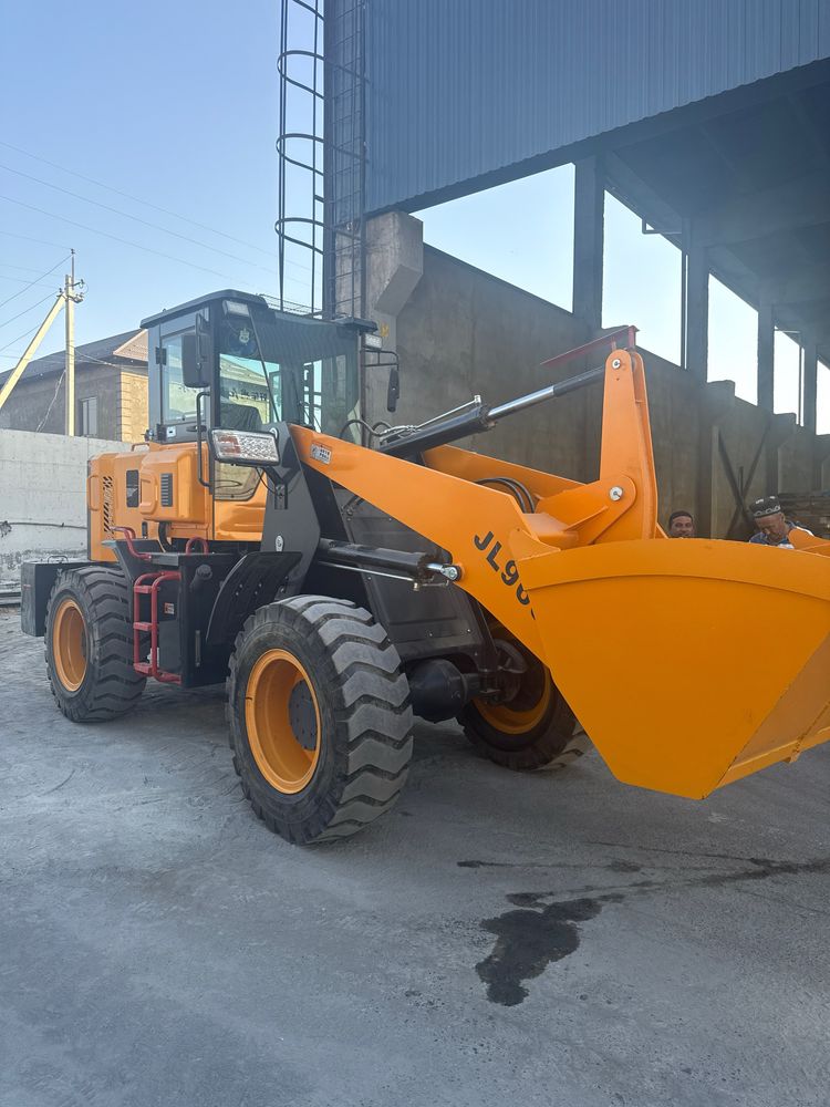 Погрузчик 1.8 куб GCM 2тонн