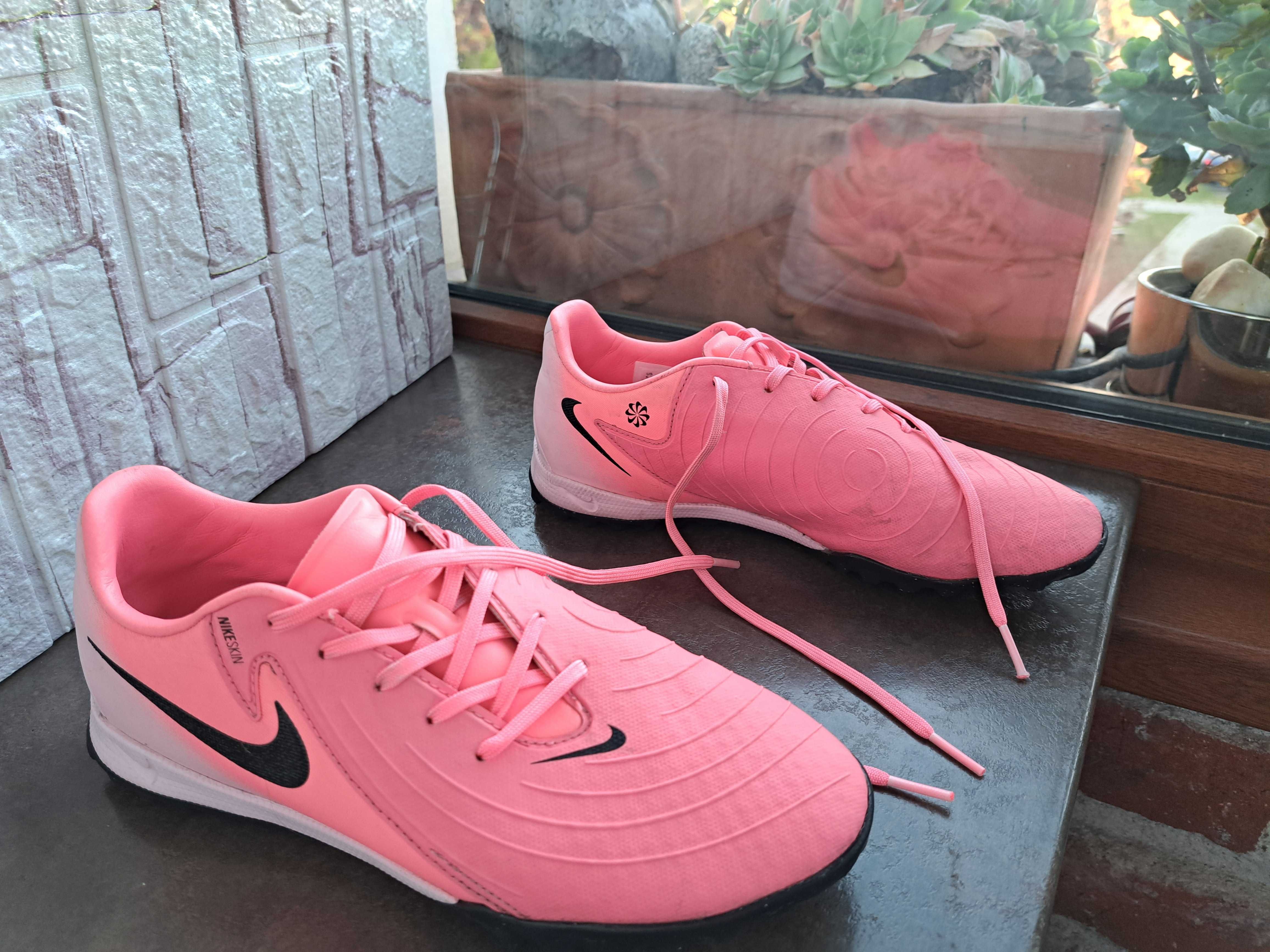 маратонки,кецове,спортни обувки футболни стоножки,Nike,ном.38,найк