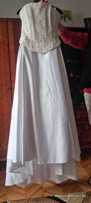Vand rochie de mireasa