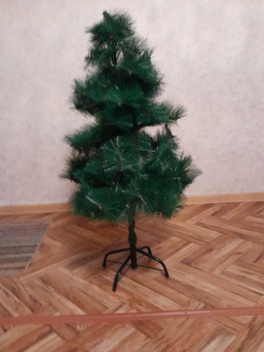 Продам ёлку почтый новый