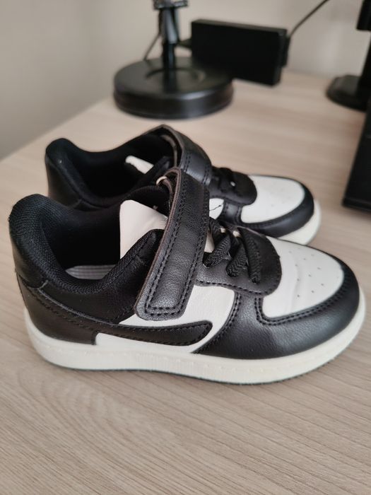 Кроссовки детские