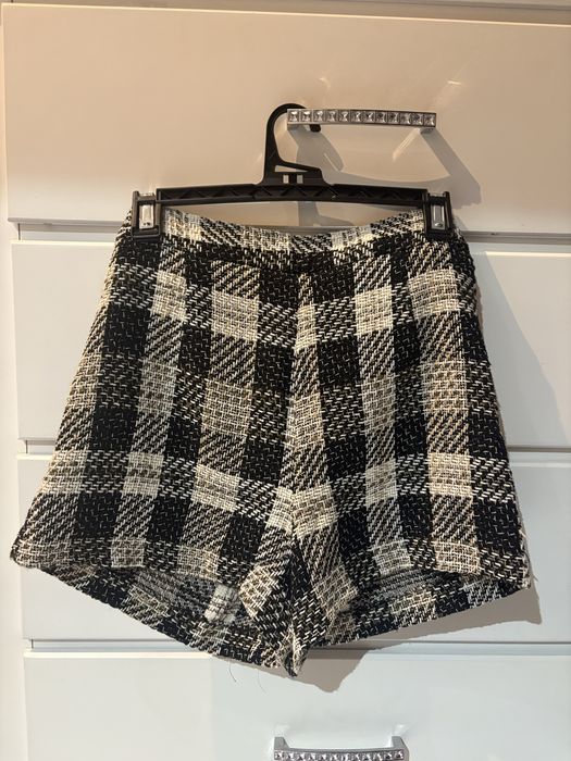 Pantaloni scurti Zara din tricot, marimea M