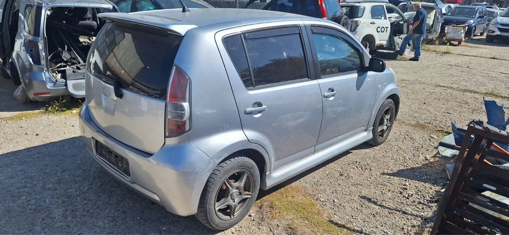 Daihatsu sirion на части