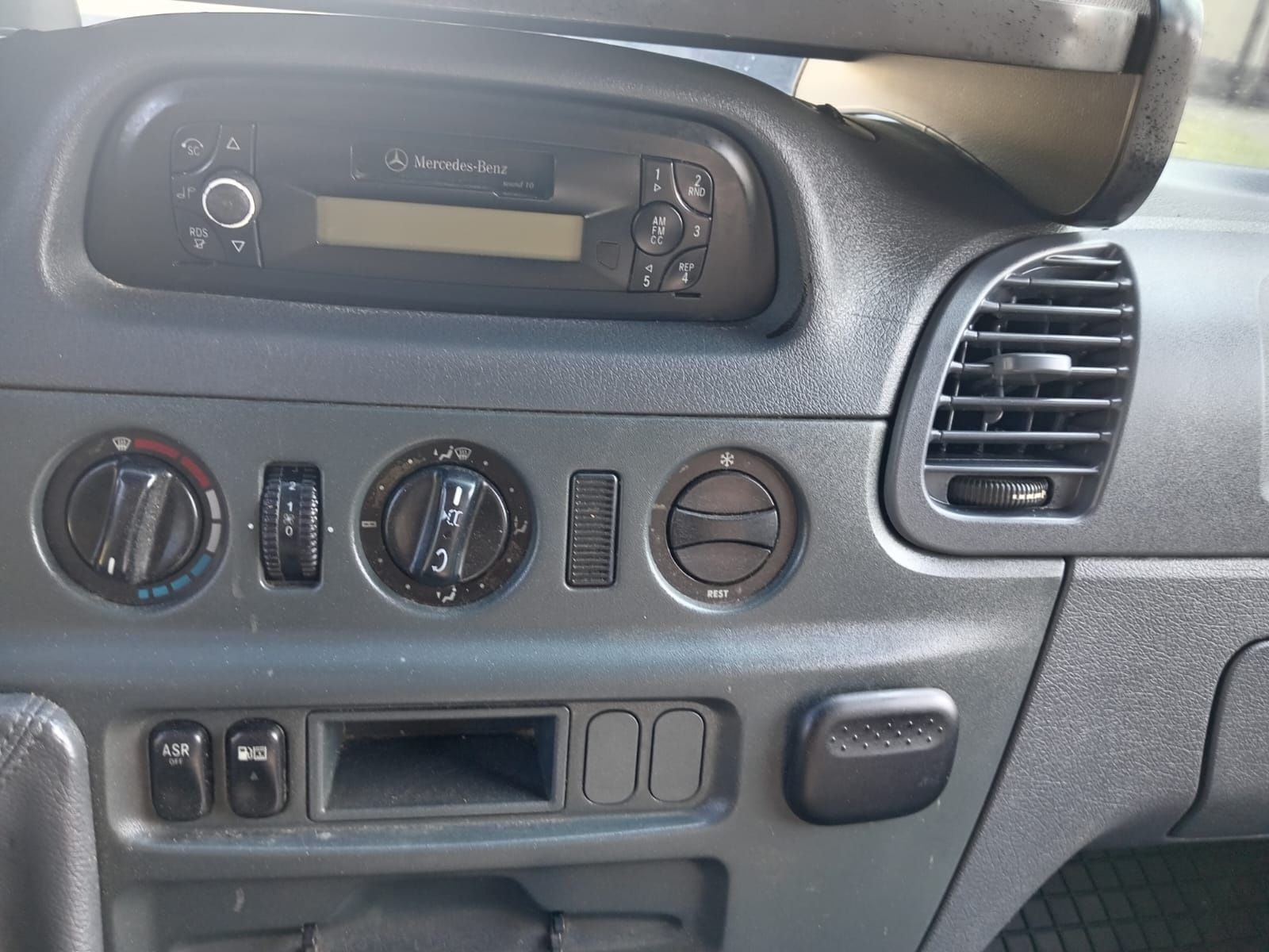 Mercedes sprinter