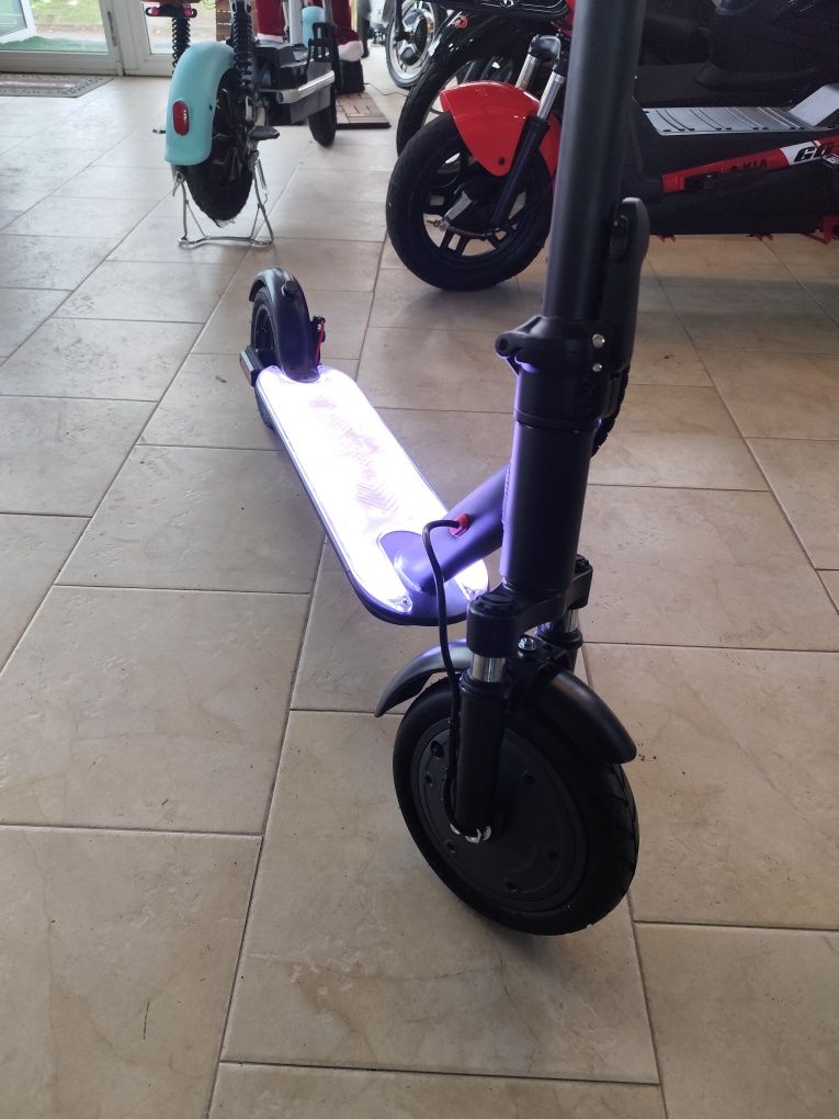 Уникална Електрическа тротинетка m365 Светещ борд Окачване  350w 7.8Ah