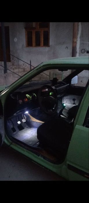 2126 Lada sotiladi yil 1992 tel