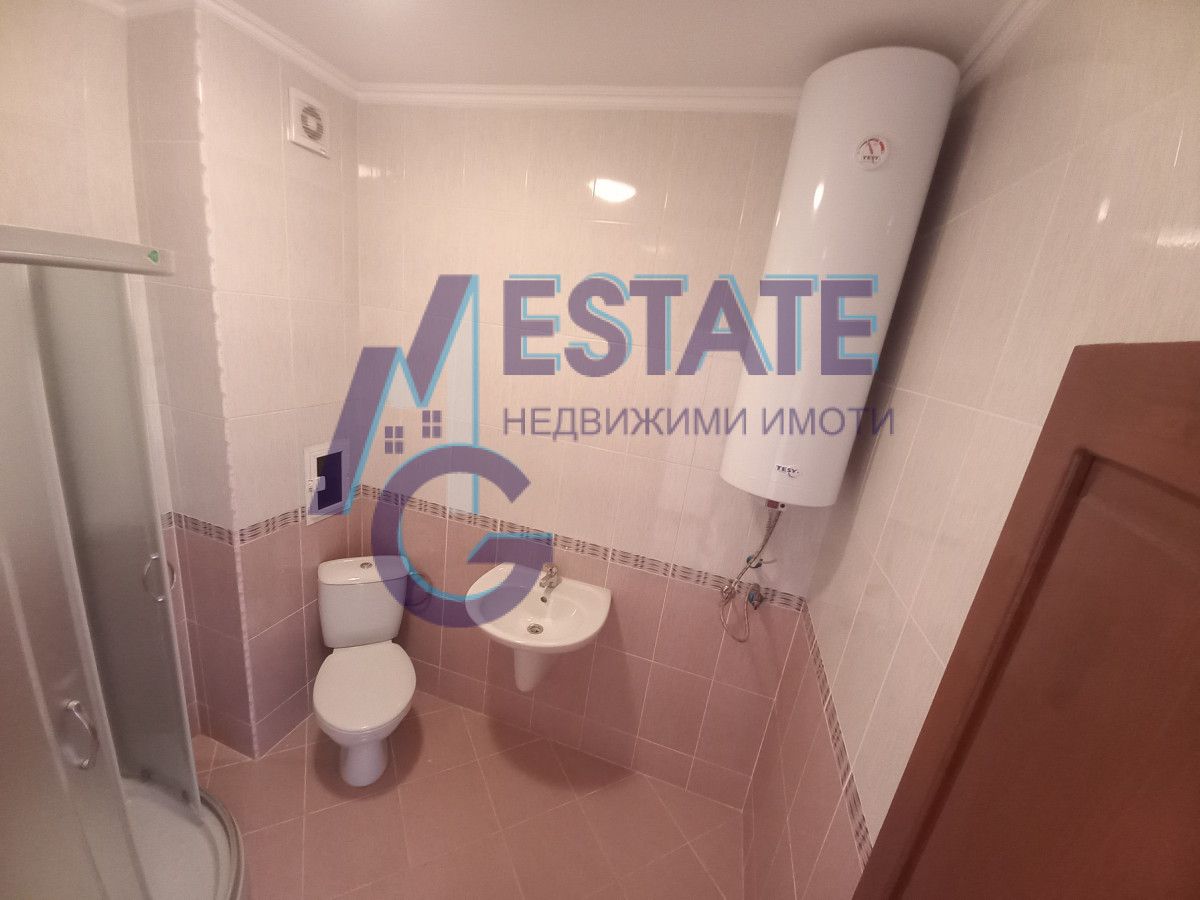 Двустаен апартамент в комплекс на първа линия, в гр. Свети Влас.