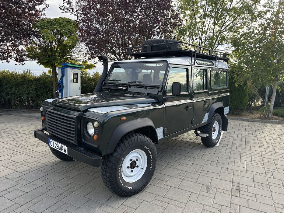 Land Rover Defender 110 - 2002 | 2.5 Diesel | 230.000 km | 9 locuri |