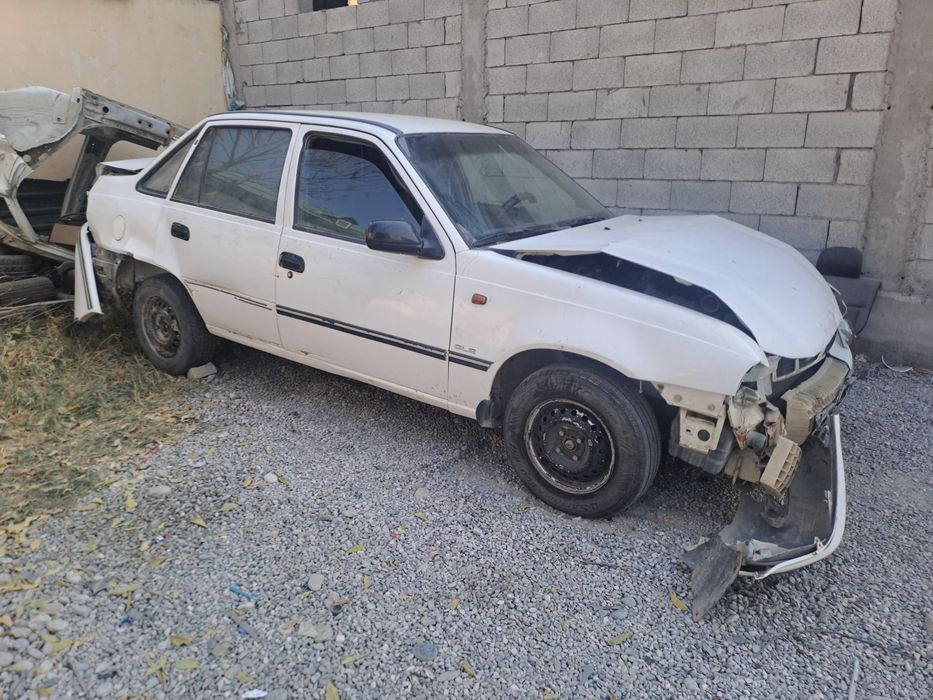 Avarenniy Nexia 2006 sons srochna sotiladi
