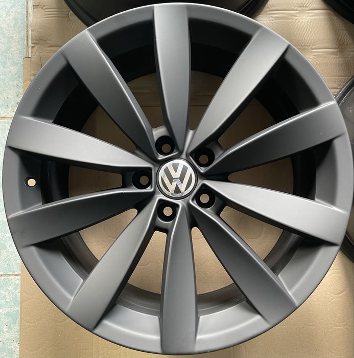 Jante aliaj R19 negru mat originale VW Arteon Passat B9