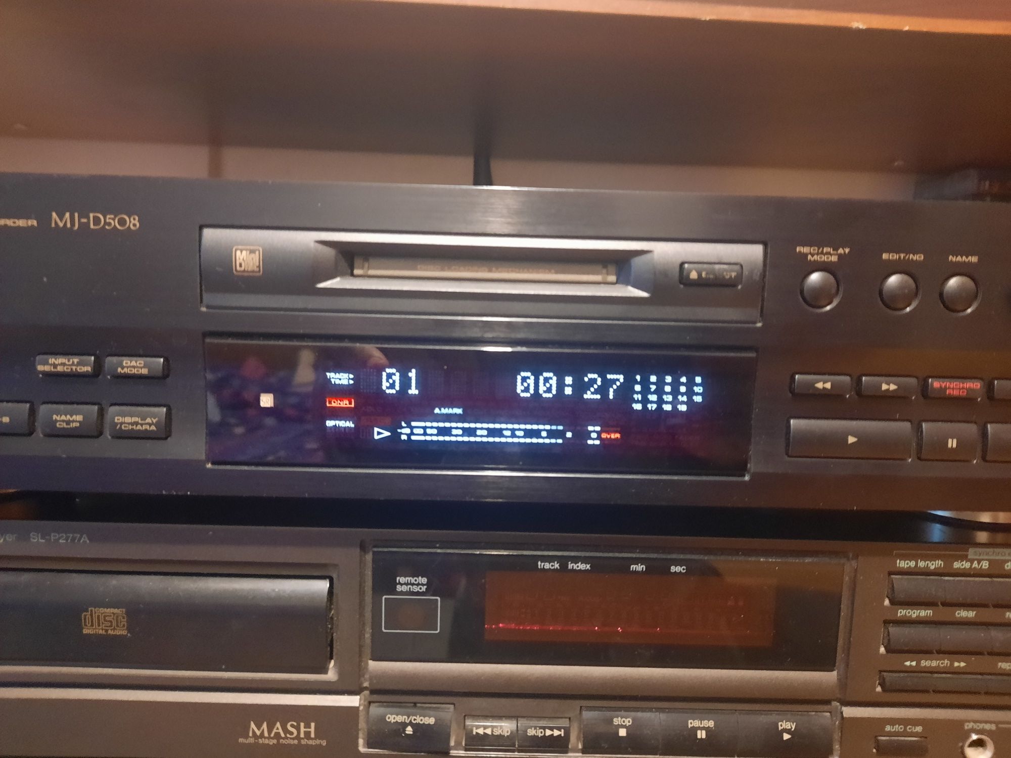 Pioneer MJ-D 508 minidisc recorder