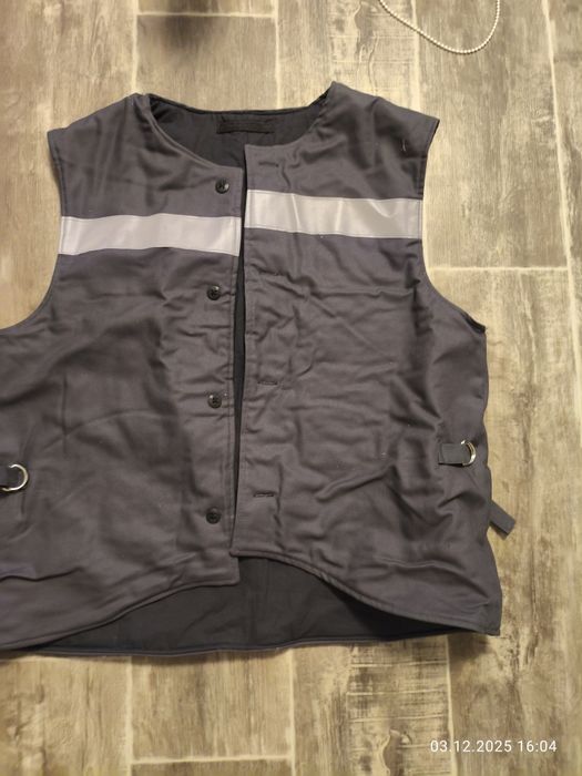 Рабочий желет новый.