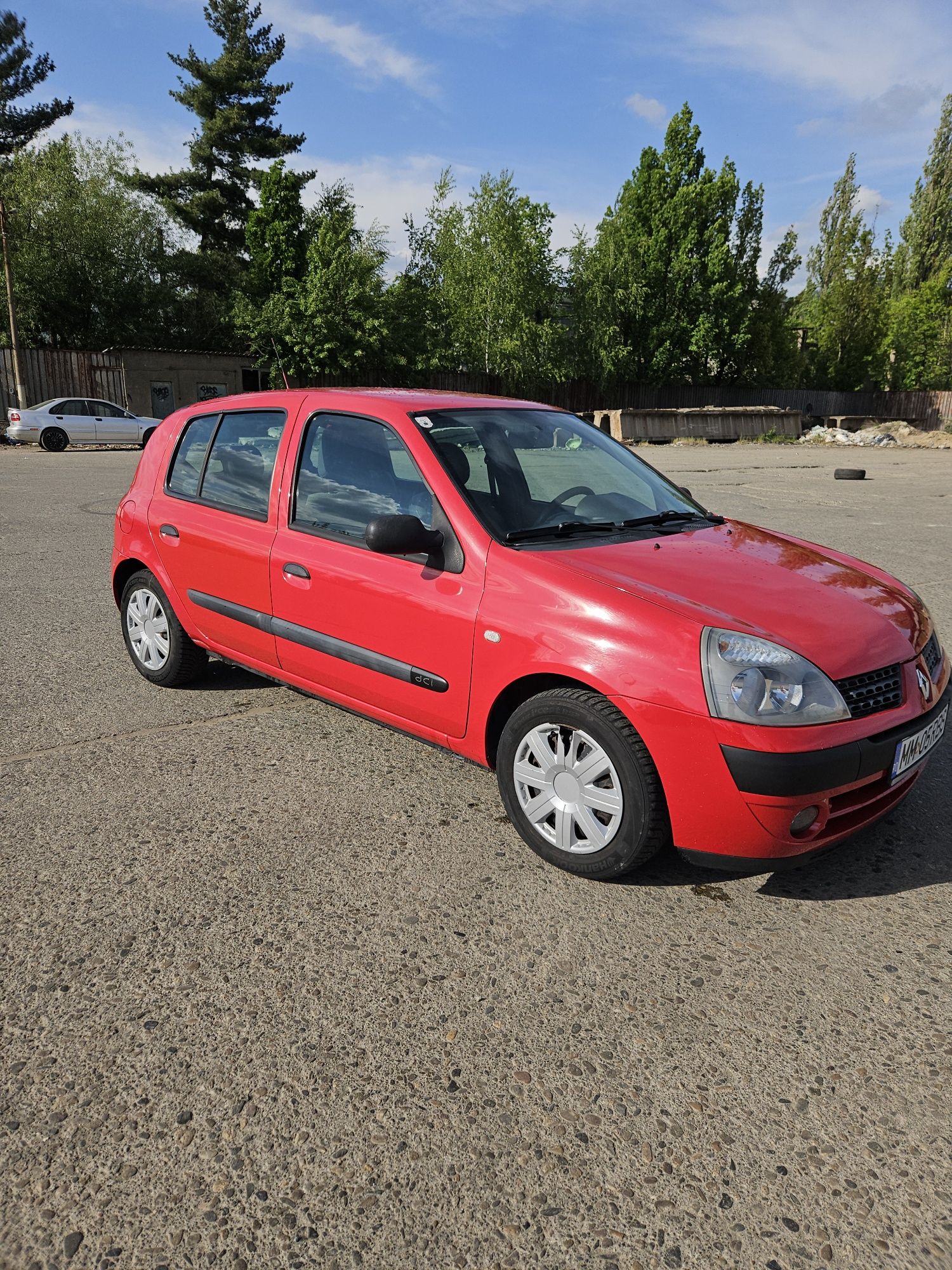 Vând Renault Clio