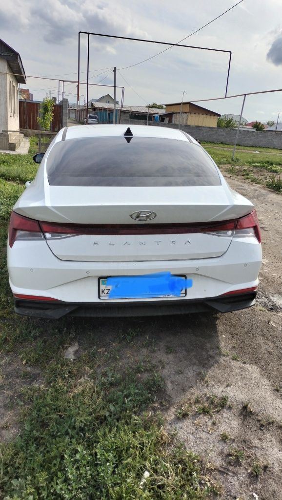 Аренда авто Hyundai Elantra 2023