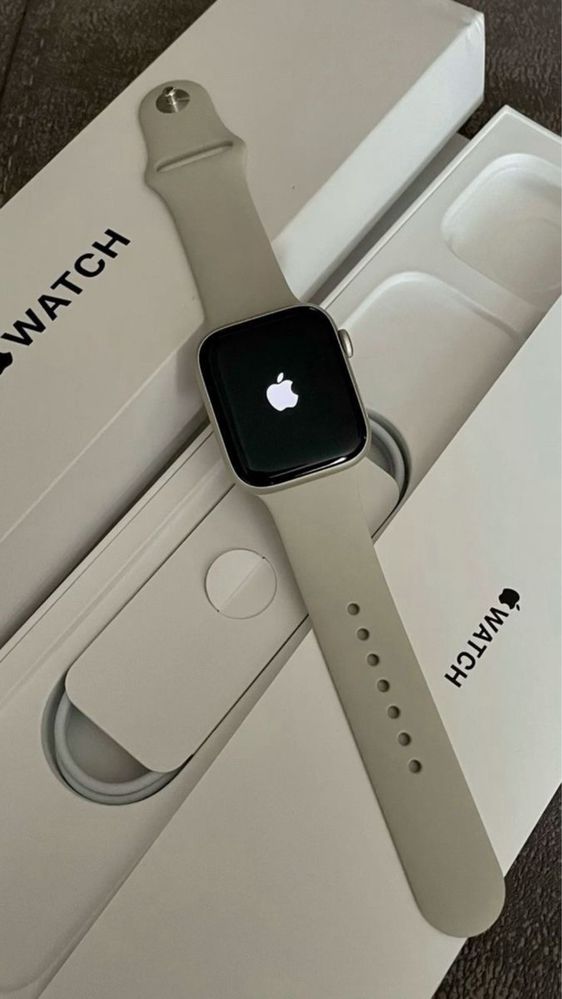 Apple watch 9  почти как новые