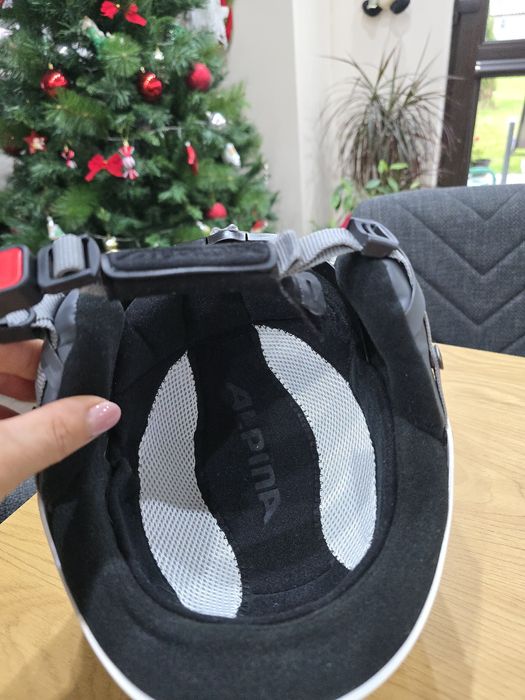 Ски каска Alpina