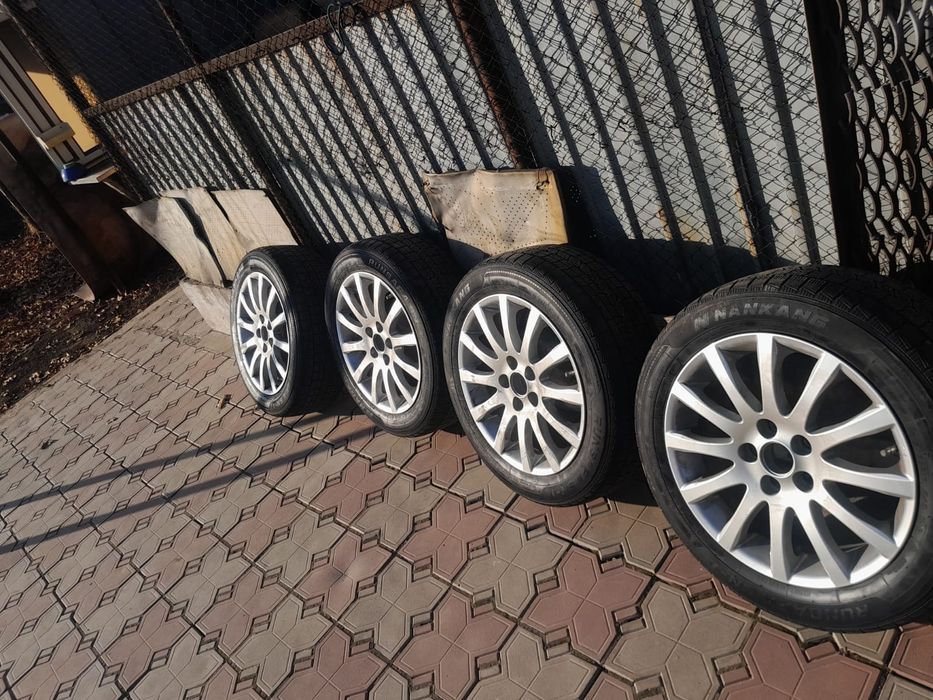 Продам б/у диски с зимней резиной : R17 от Camry 50