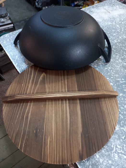 Wok fontă cu capac tradițional 37 cm x 10 cm