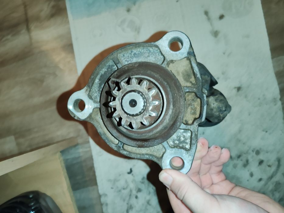 Продам стартер скания