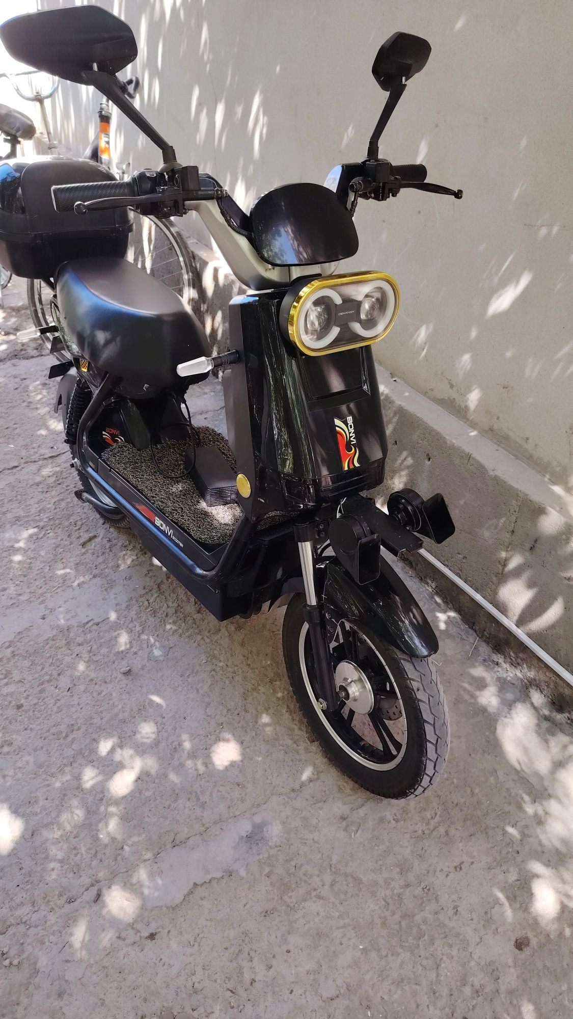 Skuter holati toza