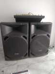 Vînd 2 boxe profesionale cu mixer activ