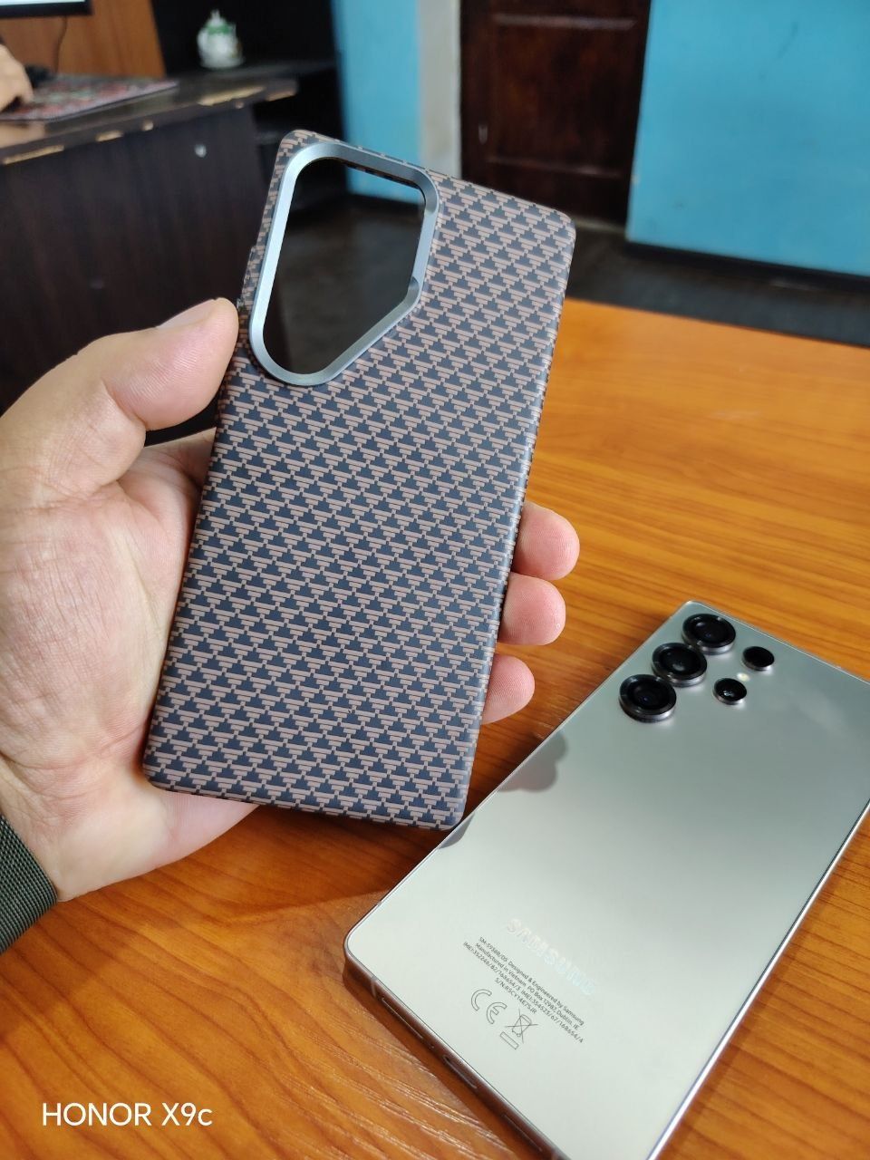 Samsung S 25 ultra Sotiladi