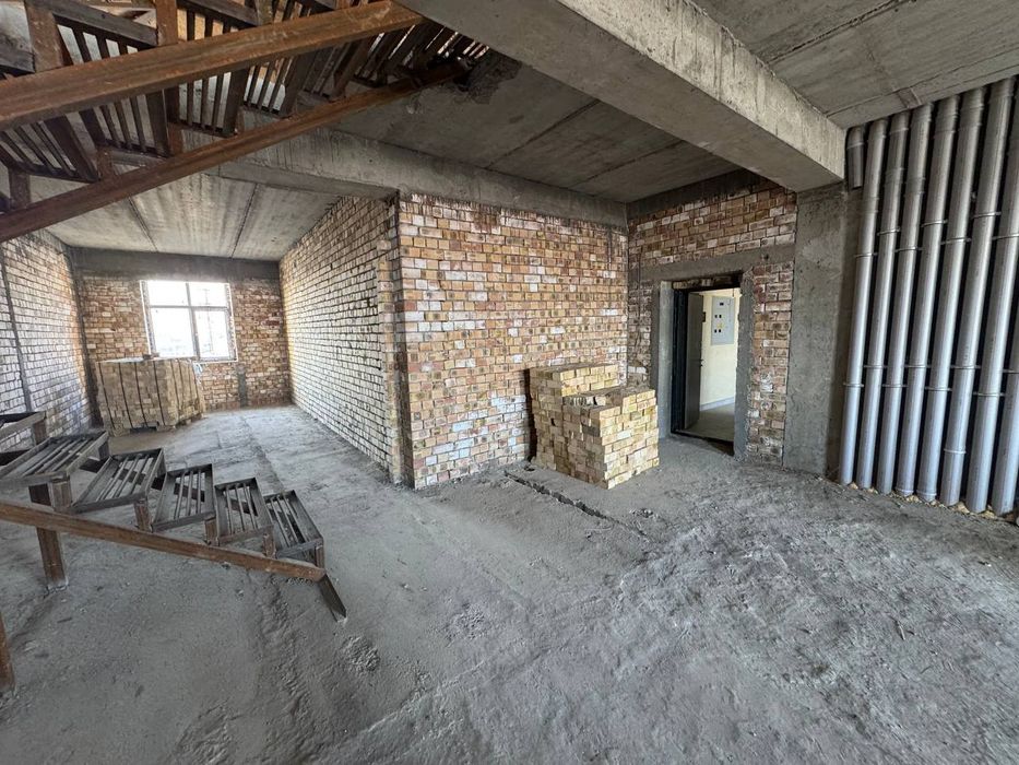 Сергели 1 . Дуплекс 6/7  200 квадрат Кирпич