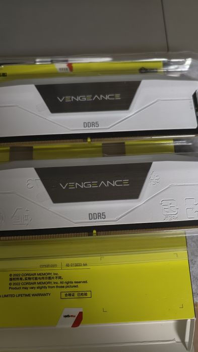 DDR5 32GB Corsair Vengeance RGB 16GBx2