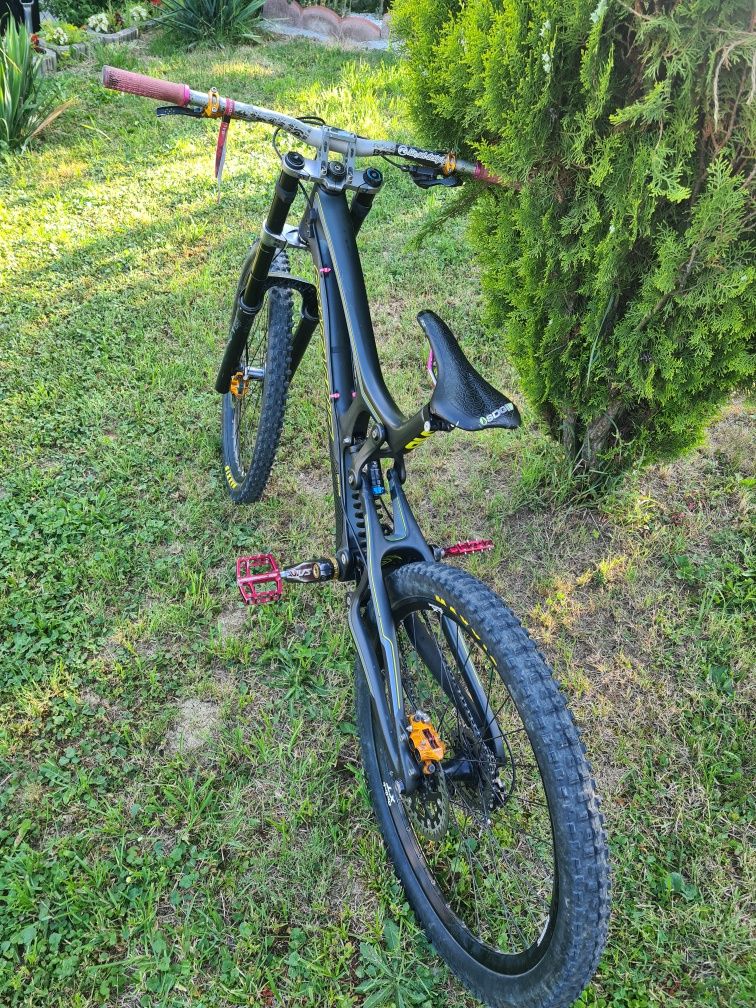 Vand SantaCruz V10