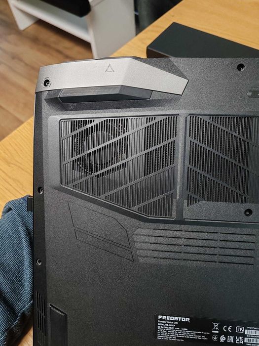 Acer Predator Helios 300  17.3'' 32RAM i7 RTX 3070ti 8GB