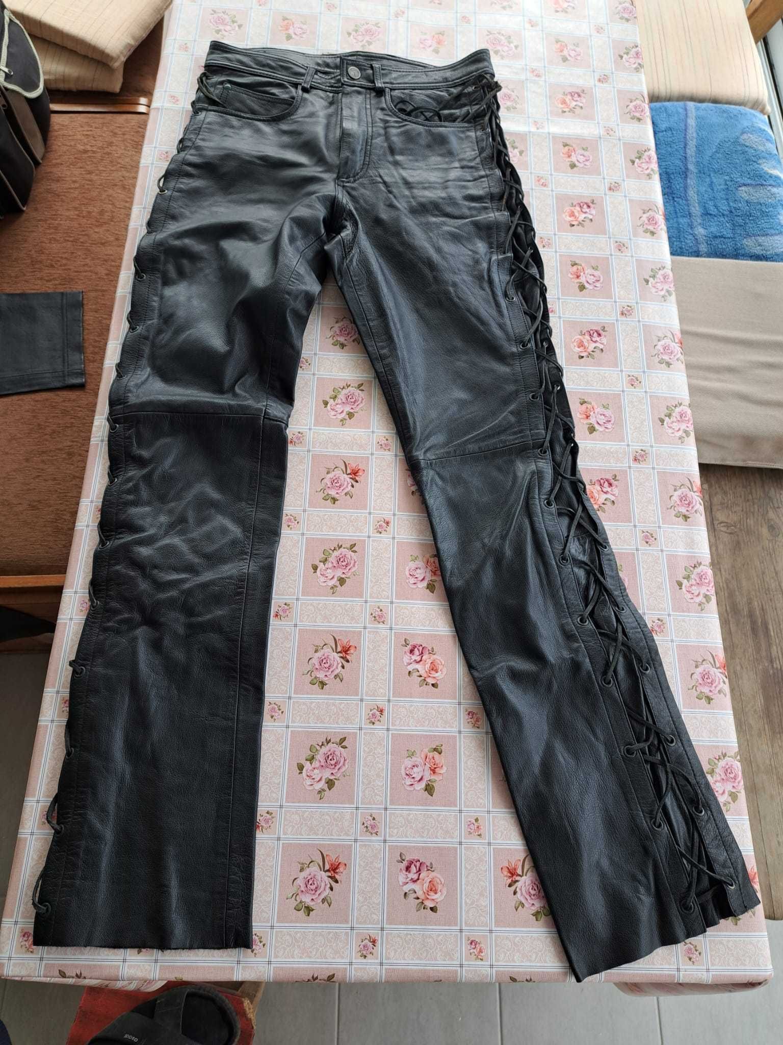 Pantaloni piele cu snur din piele, gen choper, stare perfecta,