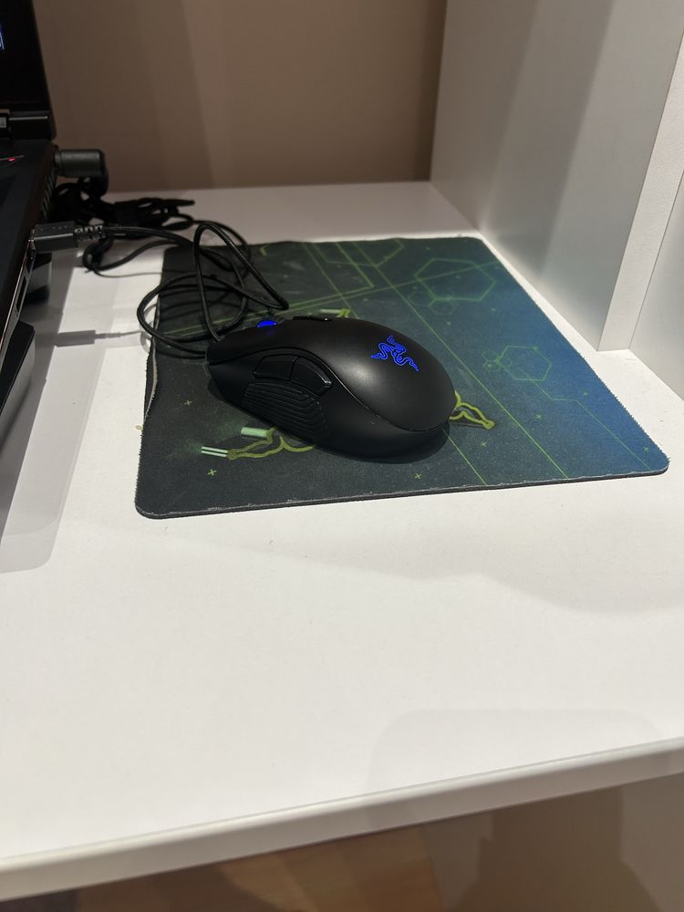 Мишка за компютър razer naga trinity