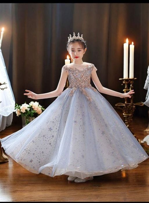 Пышное красивое детское платье