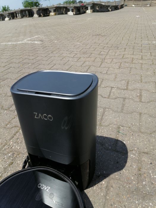 Robot aspirator zaco