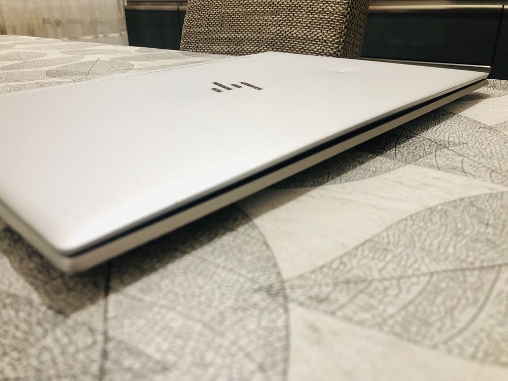 Laptop HP ENVY i7 8th Gen