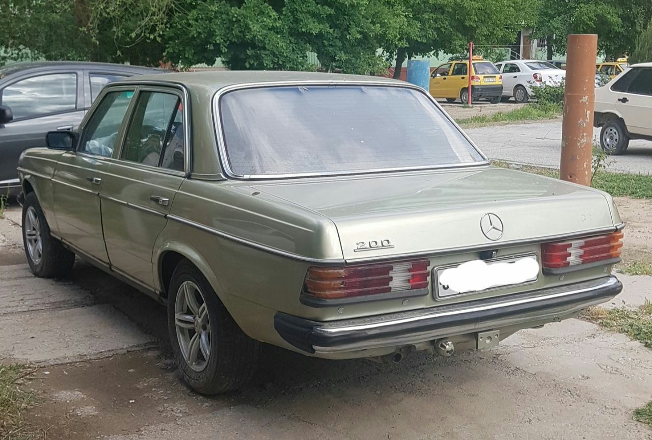 Mercedes Benz e200