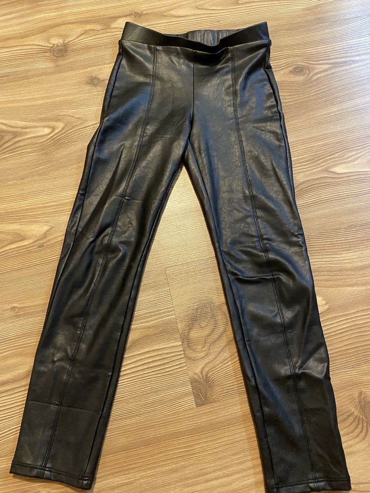 Pantaloni Zara marimea 134