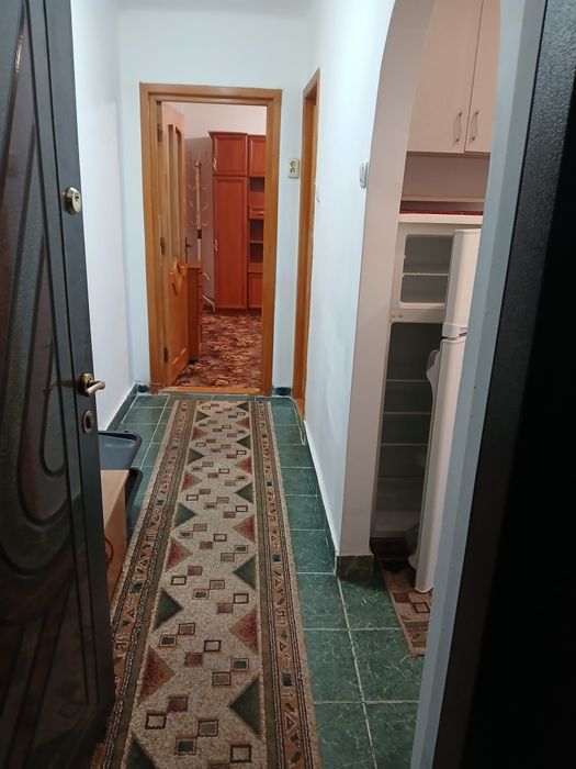 Persoana fizica vând apartament 2 camere et 1