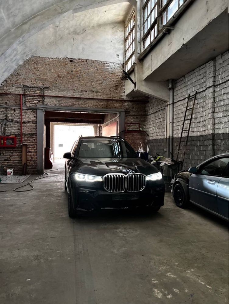 Продаю как  новую BMW X7 2020 M50 full