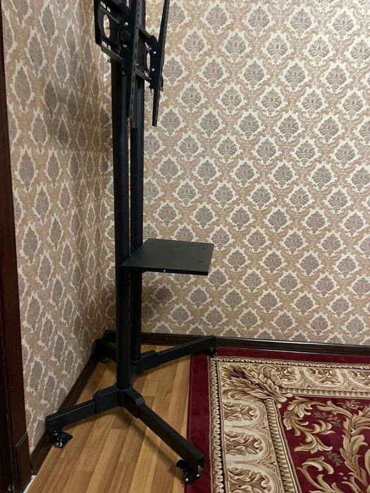 LAMO pastavka televizor uchun