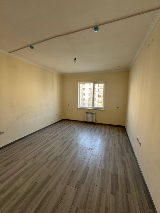 Продаётся 3-х комнатная квартира в массиве Корасув, рядом с 81 школой.