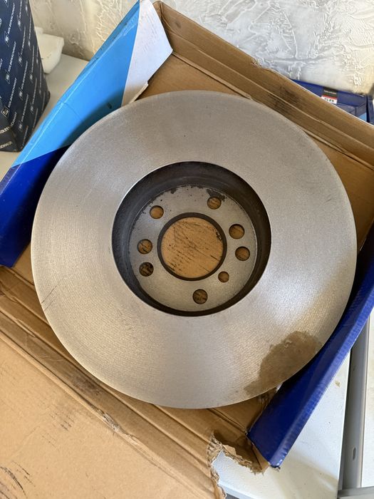 Продам тормозной диск на х5