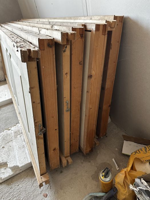 Vand usi pentru interior