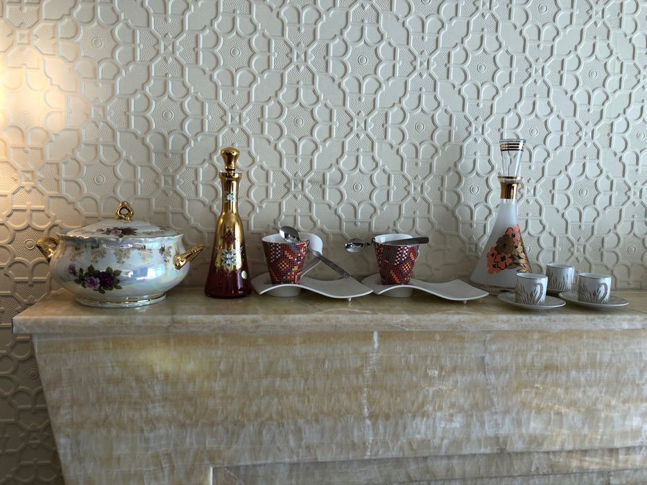 Посуда и вазы для цветов