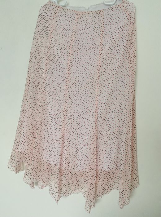 Costum damă fustă și bluză.