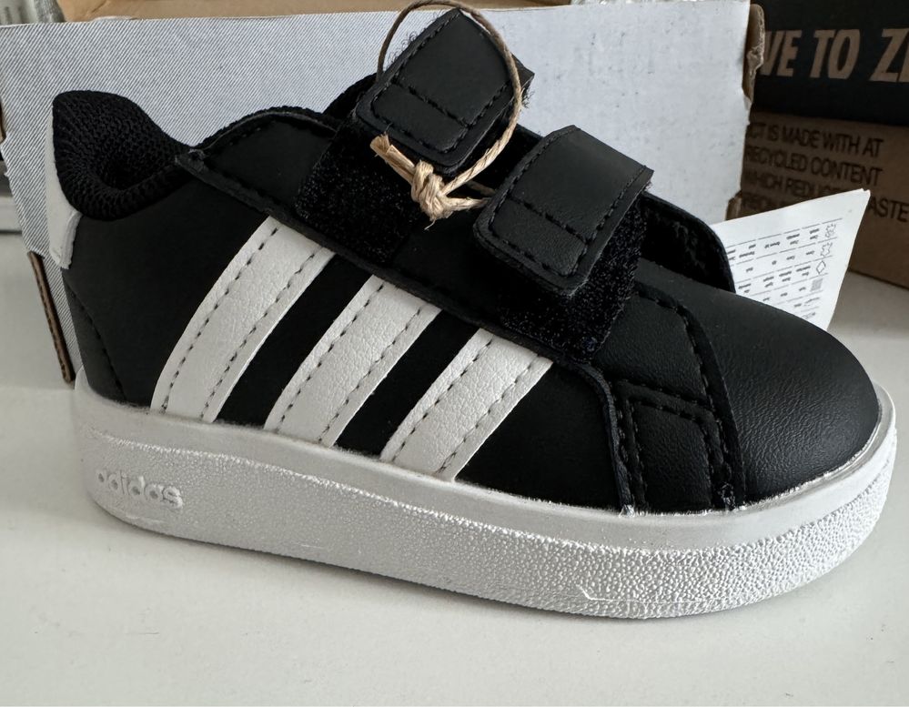 Pantofi sport bebelusi Adidas