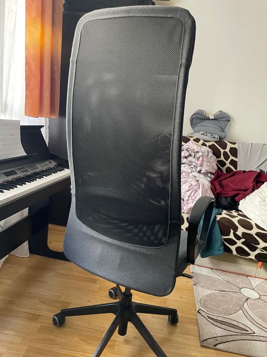 Scan de birou Ikea Markus Rotativ