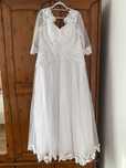 Rochie de mireasă cu corset reglabil si cerc