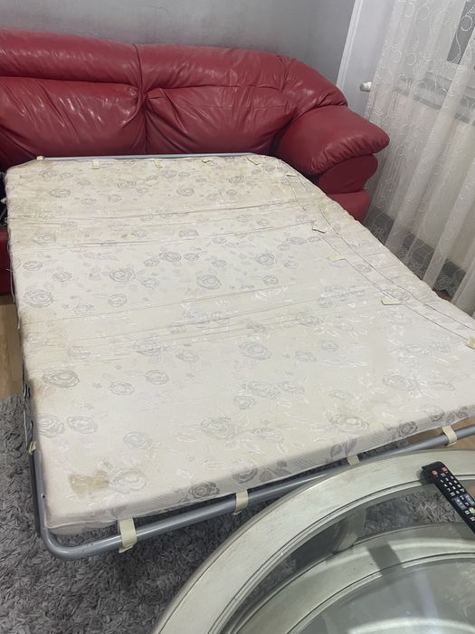 2 Canapele piele de 2 locuri si 3 locuri