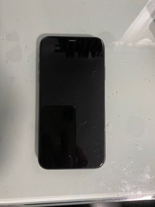 Iphone 11 negru 64gb 76% baterie